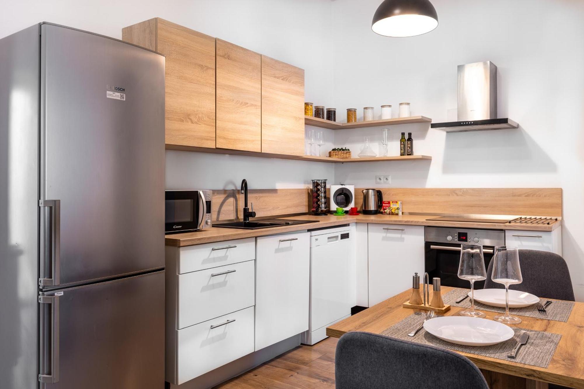 Skackava - Beautiful New Apartment In Direct Centrum, 24H Self Check-In Banská Bystrica Exterior foto